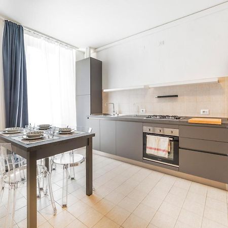 Roomy Apartment Close To Subway M5! Milano Esterno foto