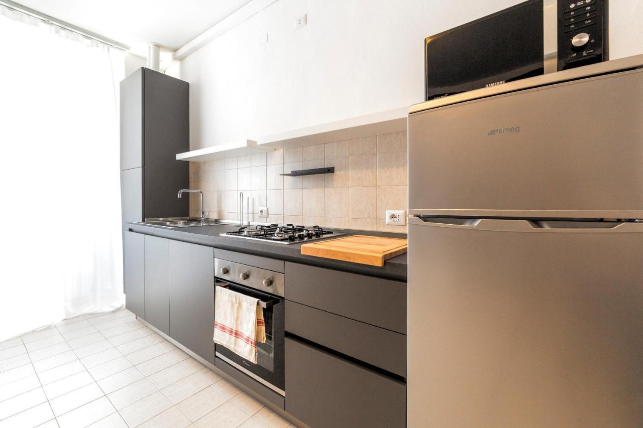 Roomy Apartment Close To Subway M5! Milano Esterno foto