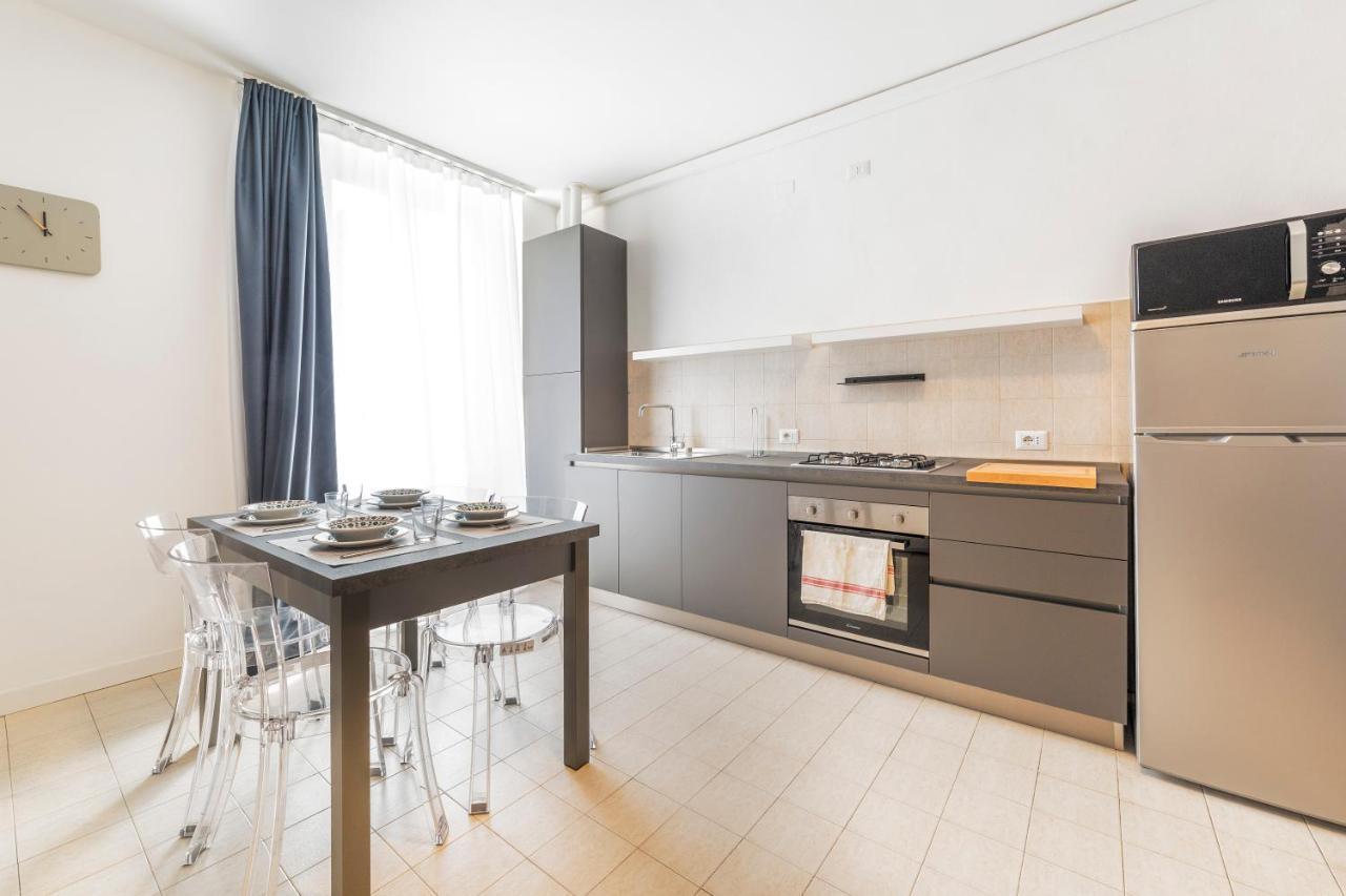 Roomy Apartment Close To Subway M5! Milano Esterno foto