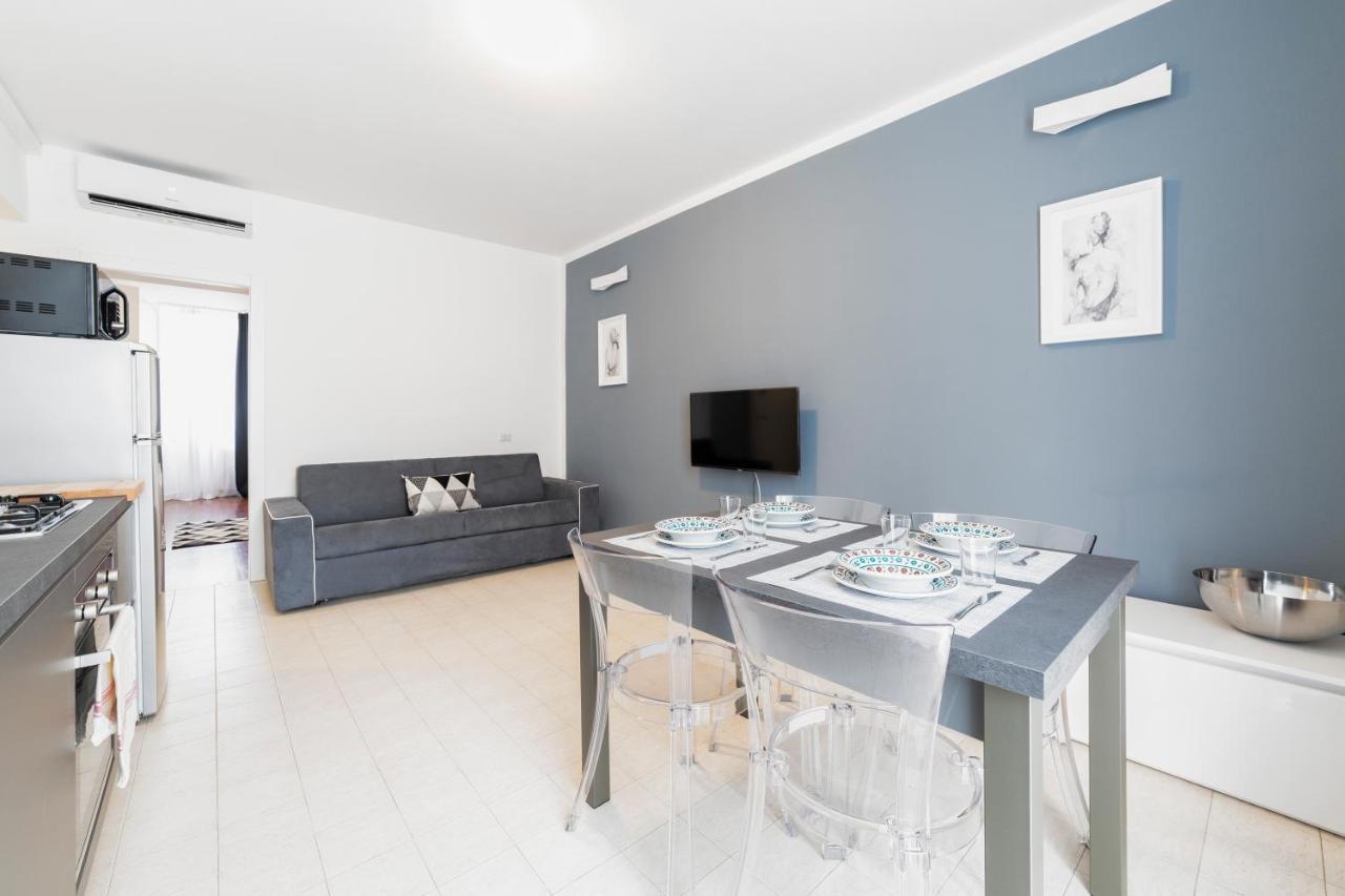 Roomy Apartment Close To Subway M5! Milano Esterno foto